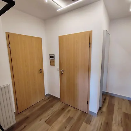 Moderne An Ega Und Messe Apartment